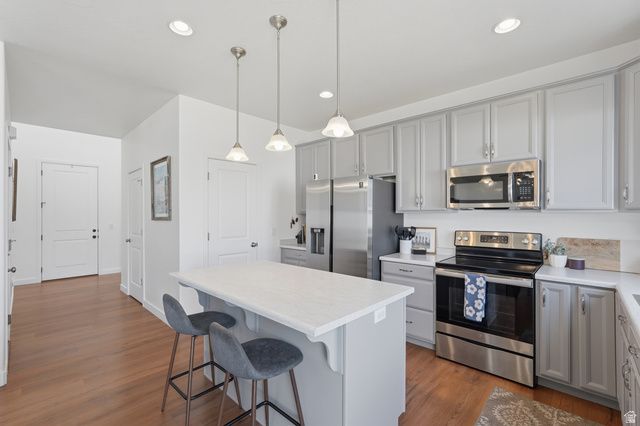 1644 W RED PINE DR, Syracuse, UT 84075