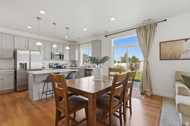 1644 W RED PINE DR, Syracuse, UT 84075