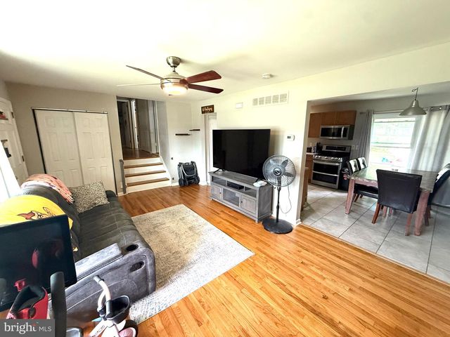 879 BROADFIELD DR, Newark, DE 19713