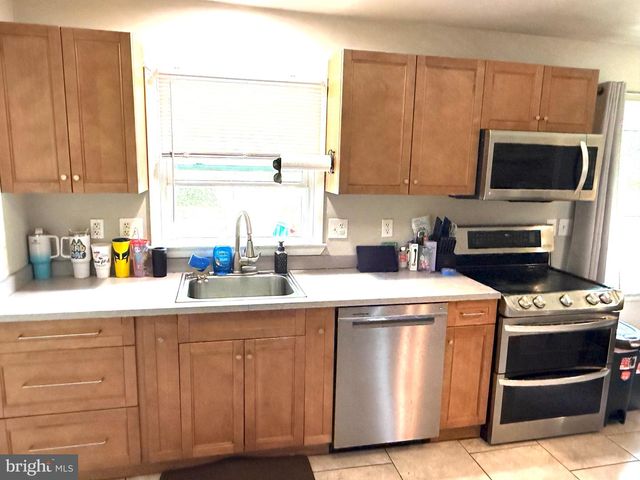 879 BROADFIELD DR, Newark, DE 19713