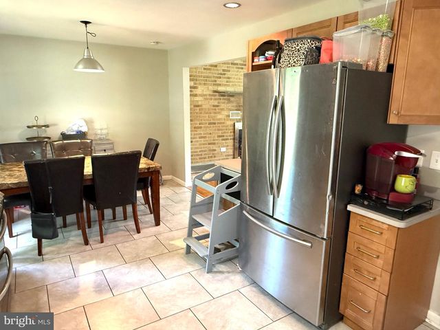 879 BROADFIELD DR, Newark, DE 19713