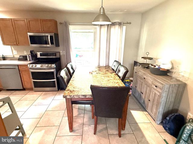 879 BROADFIELD DR, Newark, DE 19713