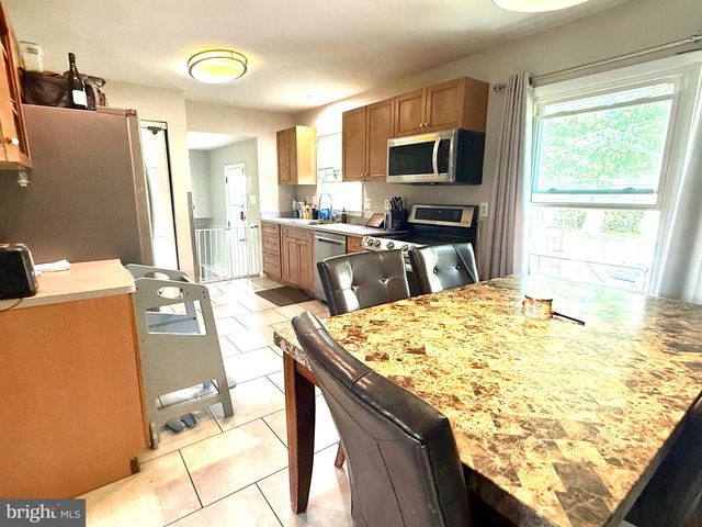 879 BROADFIELD DR, Newark, DE 19713