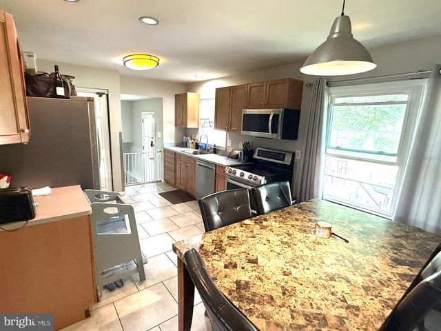 879 BROADFIELD DR, Newark, DE 19713