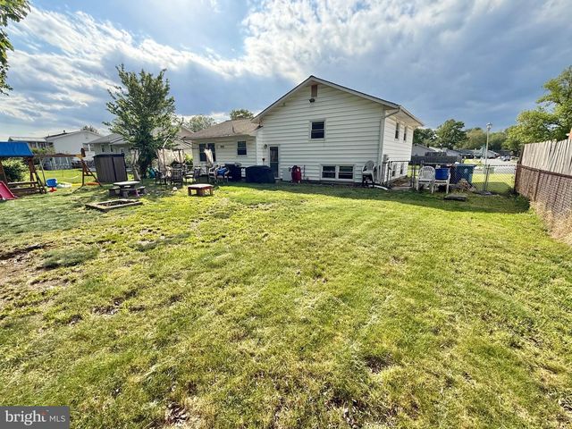 879 BROADFIELD DR, Newark, DE 19713