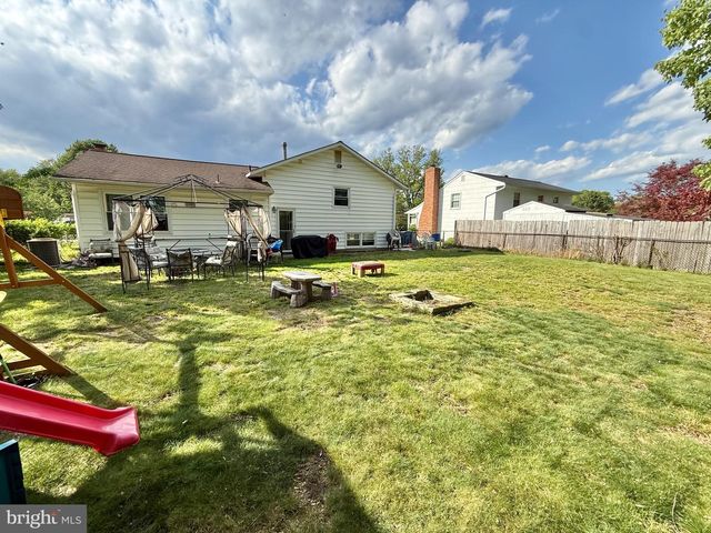 879 BROADFIELD DR, Newark, DE 19713