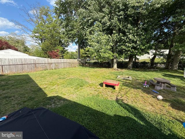 879 BROADFIELD DR, Newark, DE 19713