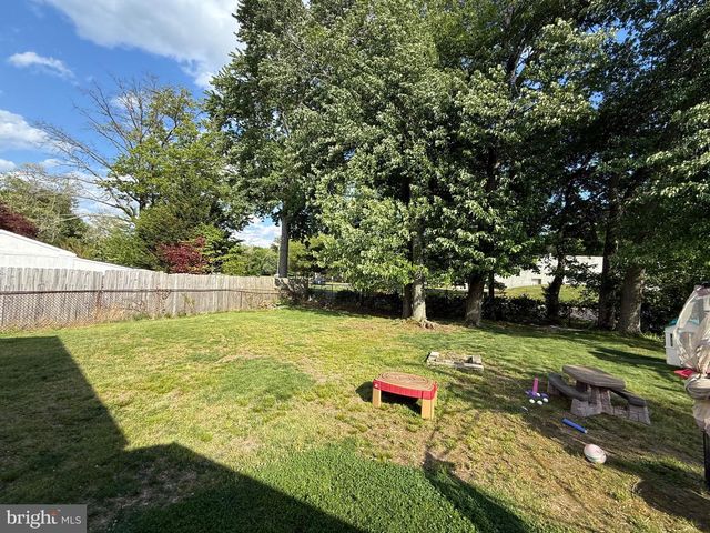879 BROADFIELD DR, Newark, DE 19713