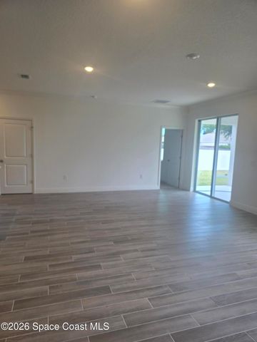947 Braddock Avenue SE, Palm Bay, FL 32909