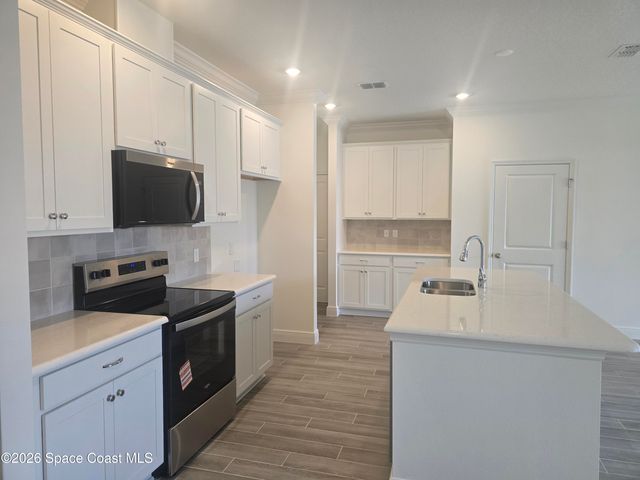947 Braddock Avenue SE, Palm Bay, FL 32909
