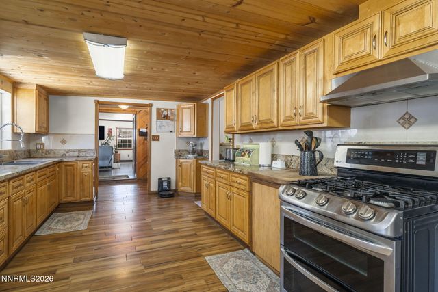 5660 Igloo Drive, Sun Valley, NV 89433