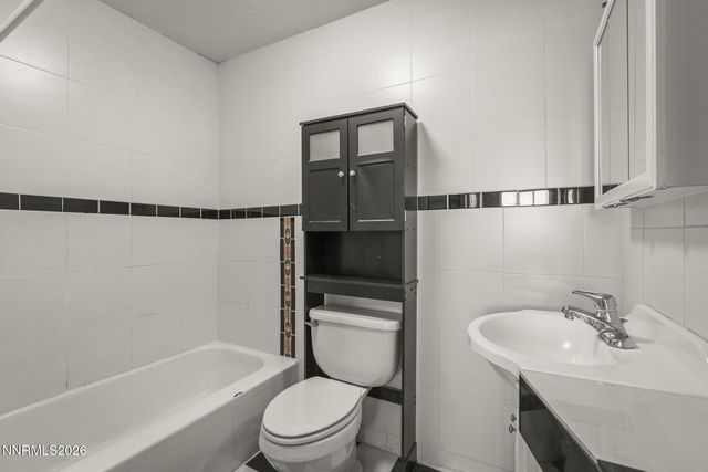 5660 Igloo Drive, Sun Valley, NV 89433