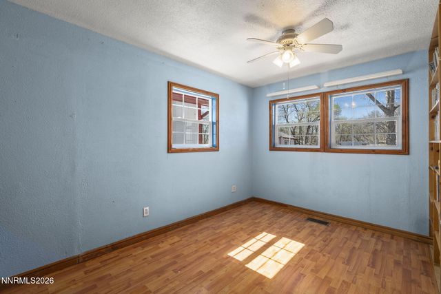 5660 Igloo Drive, Sun Valley, NV 89433