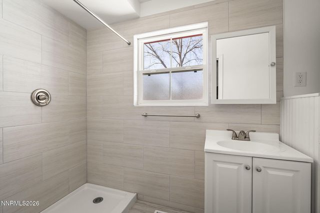 5660 Igloo Drive, Sun Valley, NV 89433