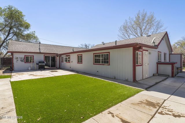 5660 Igloo Drive, Sun Valley, NV 89433