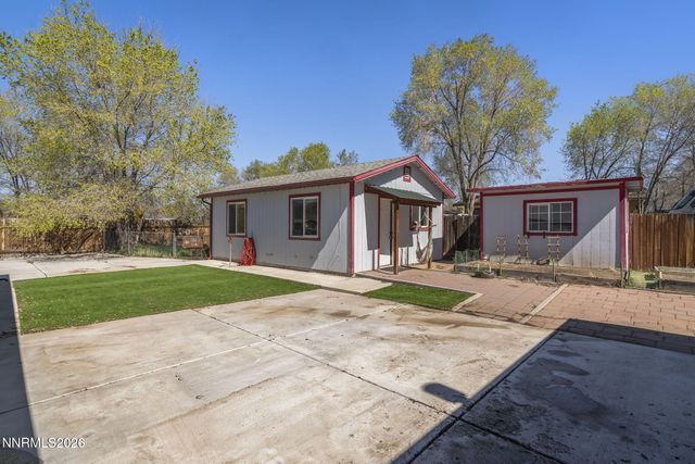 5660 Igloo Drive, Sun Valley, NV 89433