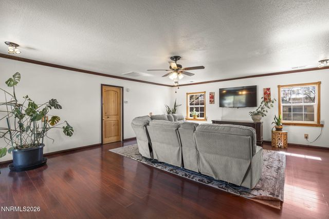 5660 Igloo Drive, Sun Valley, NV 89433