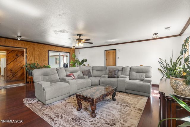 5660 Igloo Drive, Sun Valley, NV 89433