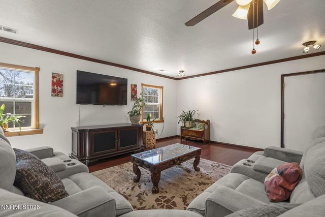 5660 Igloo Drive, Sun Valley, NV 89433