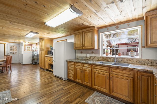 5660 Igloo Drive, Sun Valley, NV 89433