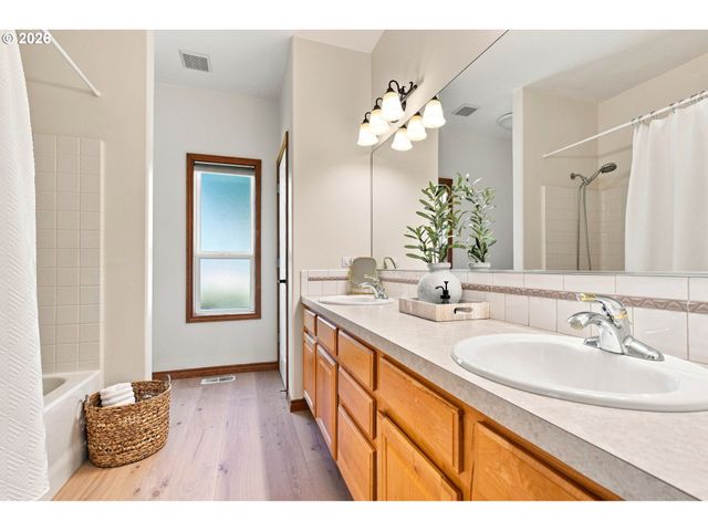 7014 Ne 252ND Way, Battle Ground, WA 98604