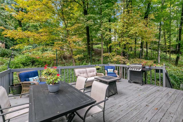 999 Cliff Avenue, Yorktown Heights, NY 10598