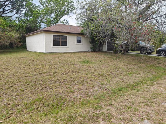 410 Fernandina Street NW, Palm Bay, FL 32907