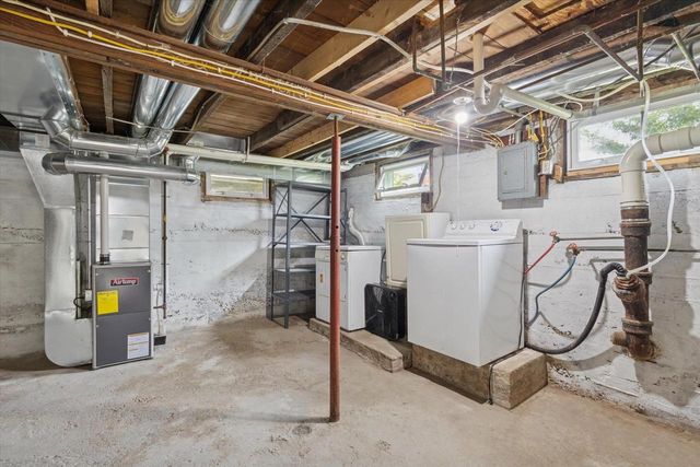 2821 W Court Street, Janesville, WI 53548