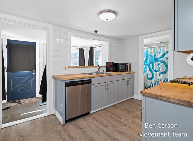 2164 Letart Avenue, Muskegon, MI 49441