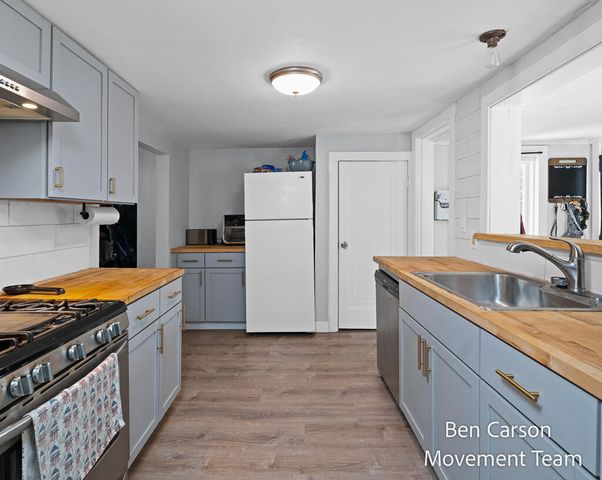 2164 Letart Avenue, Muskegon, MI 49441