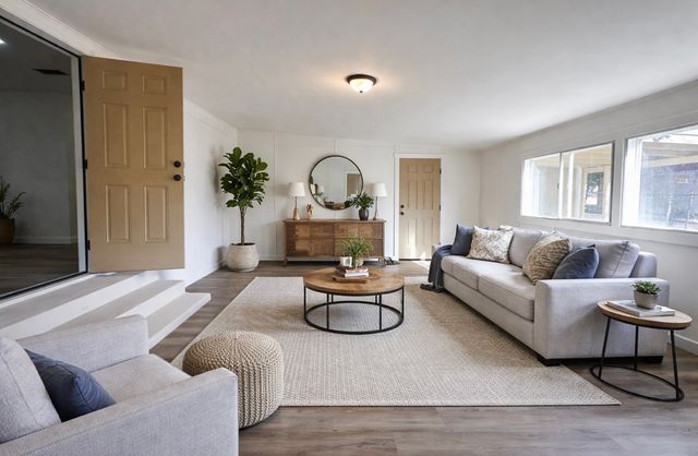 900 W Wrights Avenue, Comanche, TX 76442