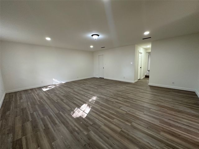 900 W Wrights Avenue, Comanche, TX 76442