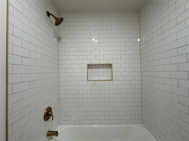 900 W Wrights Avenue, Comanche, TX 76442