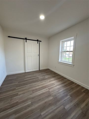 900 W Wrights Avenue, Comanche, TX 76442