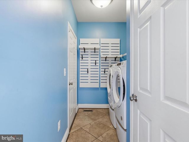 2856 MYRTLEWOOD DR, Dumfries, VA 22026