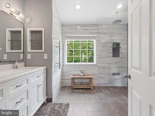 2856 MYRTLEWOOD DR, Dumfries, VA 22026
