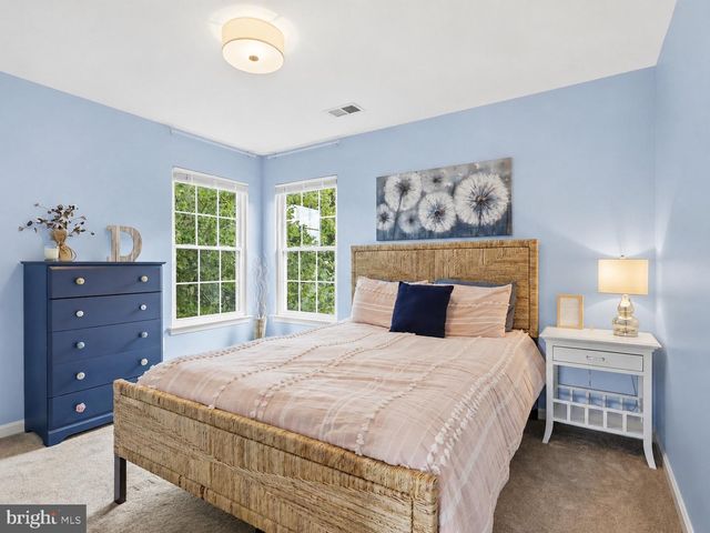 2856 MYRTLEWOOD DR, Dumfries, VA 22026