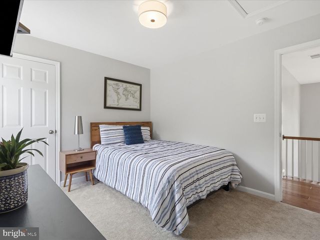 2856 MYRTLEWOOD DR, Dumfries, VA 22026