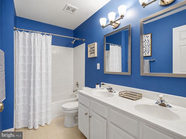 2856 MYRTLEWOOD DR, Dumfries, VA 22026