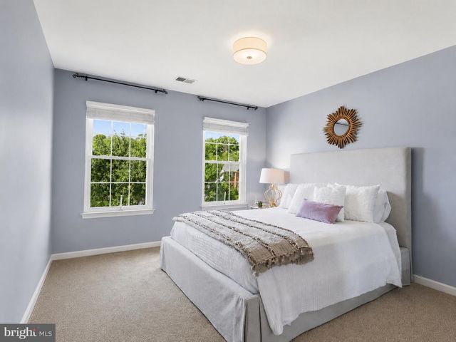 2856 MYRTLEWOOD DR, Dumfries, VA 22026
