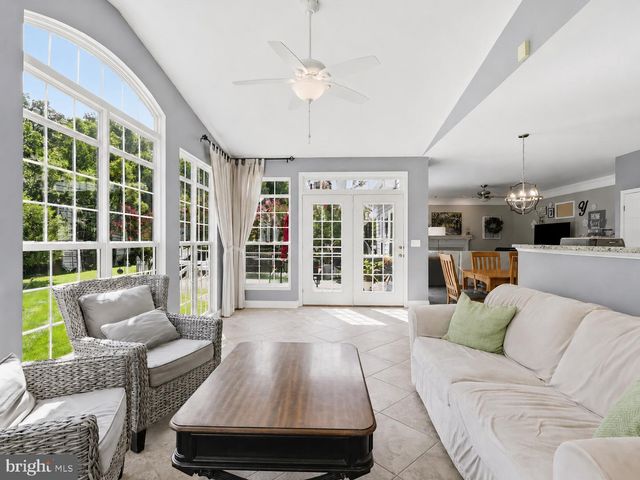 2856 MYRTLEWOOD DR, Dumfries, VA 22026