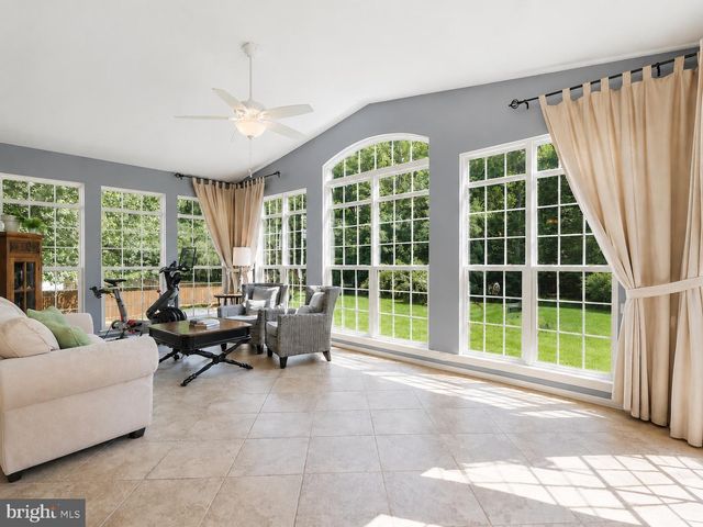 2856 MYRTLEWOOD DR, Dumfries, VA 22026