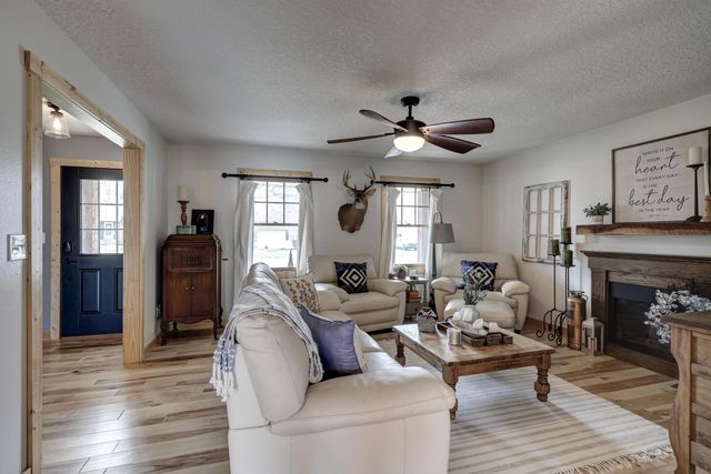 2032 Alison Street, Carthage, MO 64836