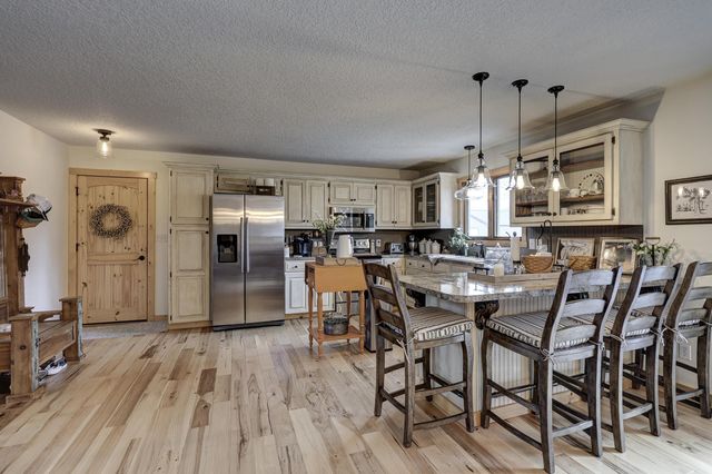 2032 Alison Street, Carthage, MO 64836