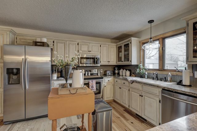 2032 Alison Street, Carthage, MO 64836