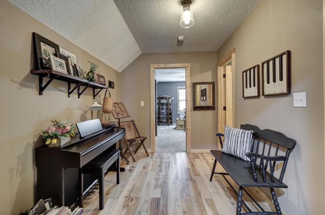 2032 Alison Street, Carthage, MO 64836