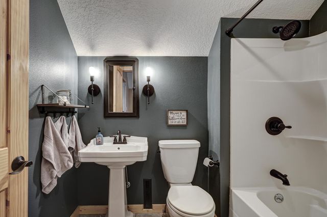 2032 Alison Street, Carthage, MO 64836