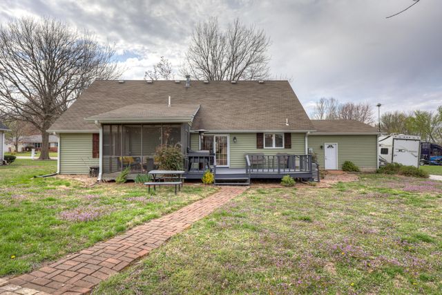 2032 Alison Street, Carthage, MO 64836