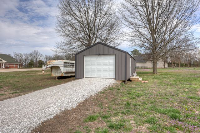 2032 Alison Street, Carthage, MO 64836