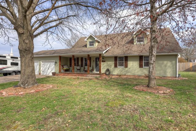 2032 Alison Street, Carthage, MO 64836